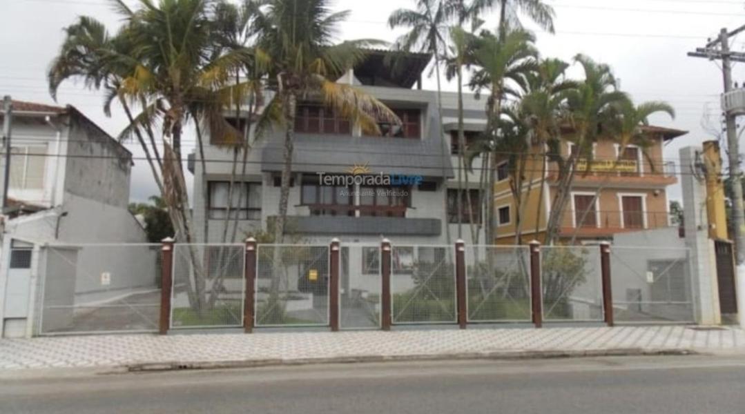 Apartamento Triplex Na Praia De Itagua