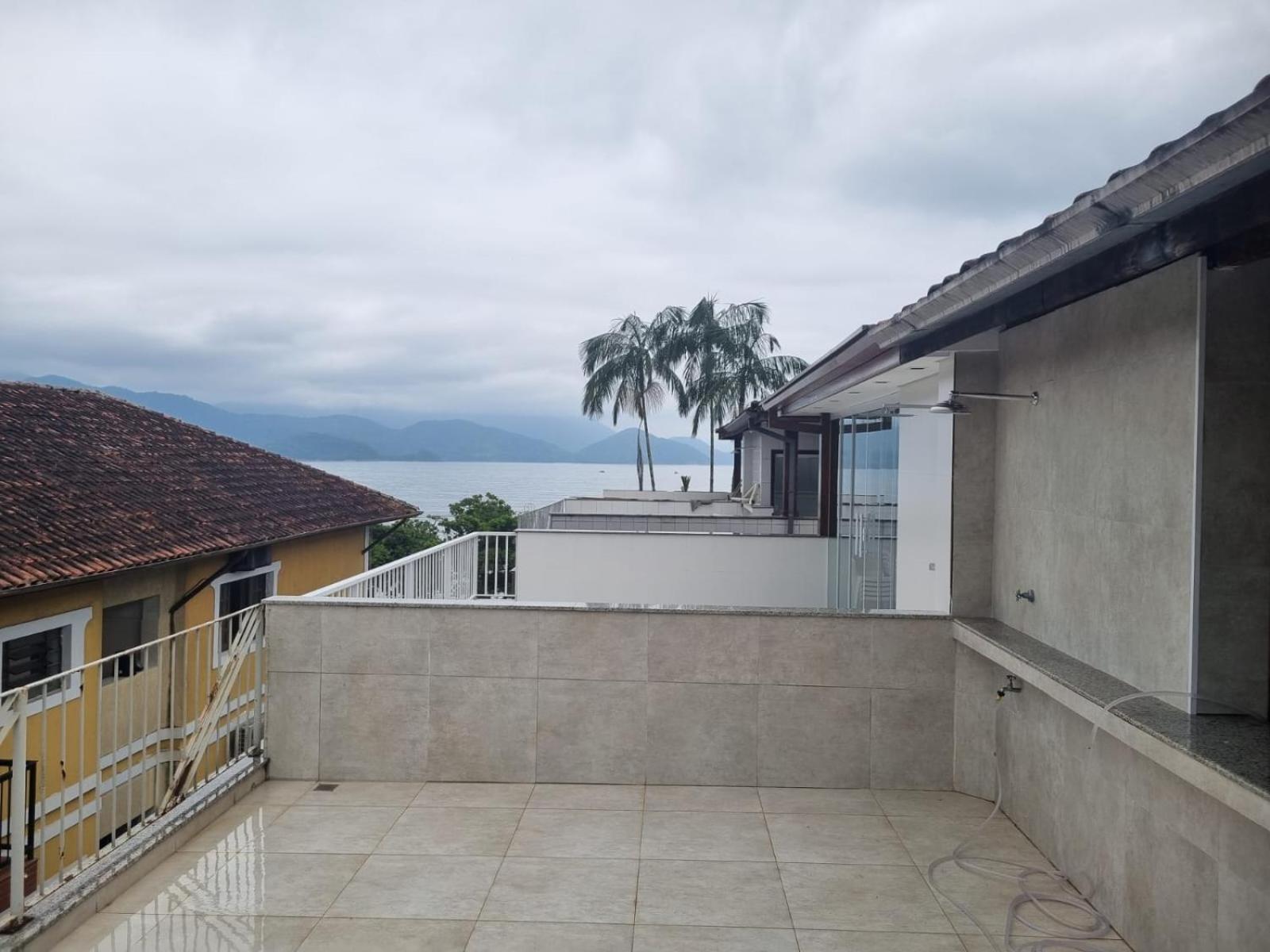 Apartamento Triplex Na Praia De Itagua Ubatuba